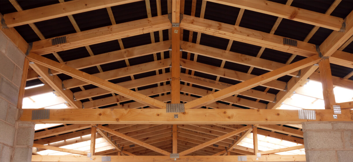 building contractor timber roofing